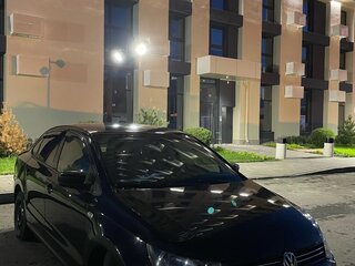 2013 Volkswagen Polo V, чёрный, 420000 рублей, вид 2
