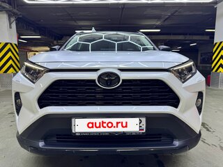 2022 Toyota RAV4 V (XA50), белый, 4900000 рублей, вид 1