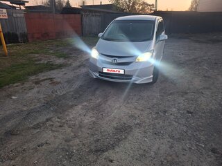 2010 Honda Freed Spike I Рестайлинг, серебристый, 1000000 рублей, вид 2