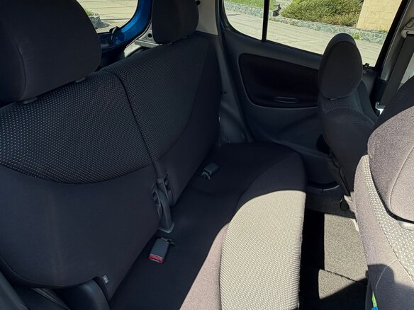 2000 Toyota Vitz I (P10), синий, 500000 рублей - вид 31