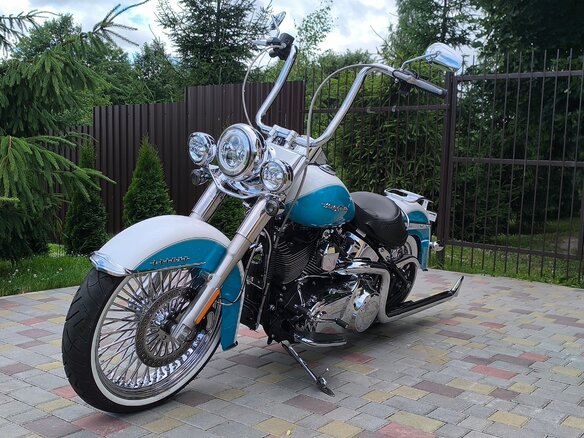 2015 Harley-Davidson Softail Deluxe, голубой, 1100000 рублей - вид 2