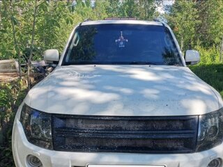 2011 Mitsubishi Pajero IV, белый, 1700000 рублей, вид 1