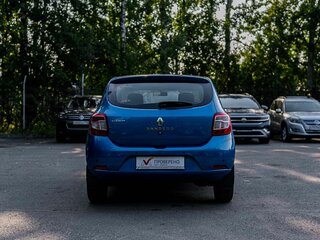 2015 Renault Sandero II, синий, 656000 рублей, вид 4