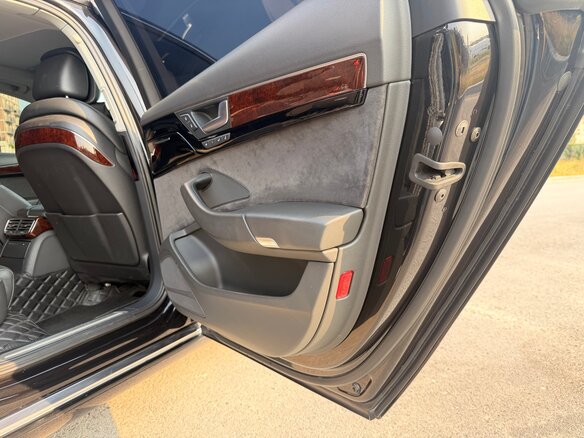 2012 Audi A8 Long III (D4), чёрный, 2700000 рублей - вид 30