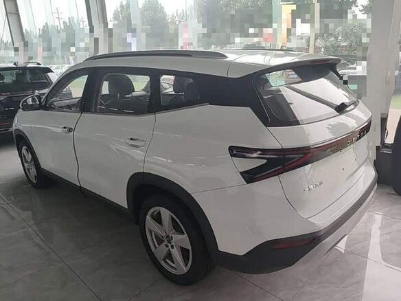 2026 Jetta VS8, чёрный, 1750000 рублей - вид 5