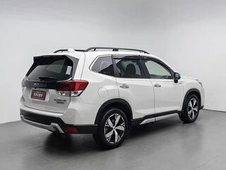 2019 Subaru Forester MHEV V, белый, 2157777 рублей, вид 2