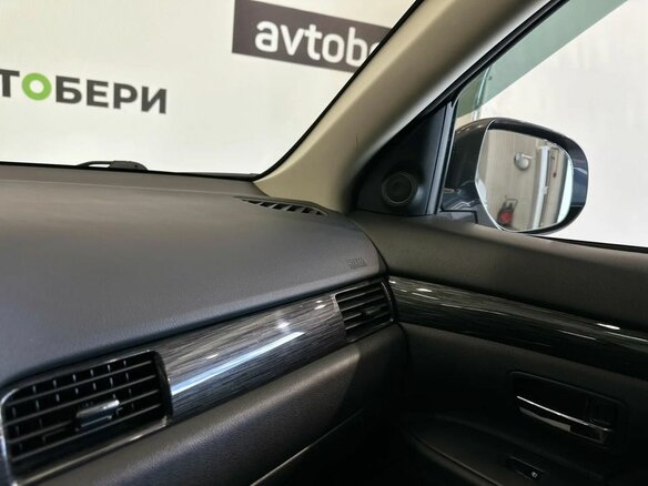 2015 Mitsubishi Outlander III Рестайлинг 2, белый - вид 16
