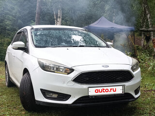 2017 Ford Focus III Рестайлинг, белый, 850000 рублей, вид 1