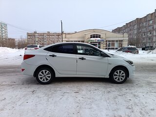 2014 Hyundai Solaris I Рестайлинг, белый, 590000 рублей, вид 2