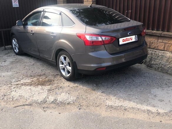 2013 Ford Focus III, коричневый, 700000 рублей - вид 4
