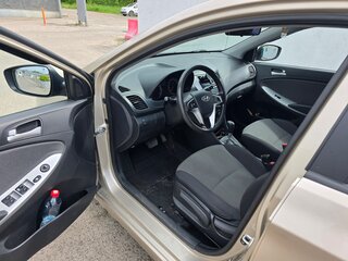 2011 Hyundai Solaris I, бежевый, 685000 рублей, вид 5