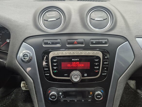 2010 Ford Mondeo IV Рестайлинг, серебристый, 705000 рублей - вид 17