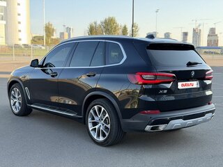 2020 BMW X5 30d IV (G05/G18), серый, 6000000 рублей, вид 4