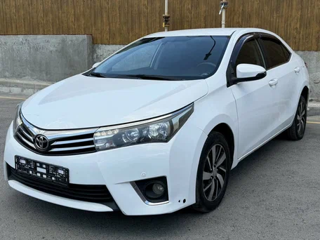 2014 Toyota Corolla XI (E160, E170, E180), белый, 1100000 рублей, вид 3