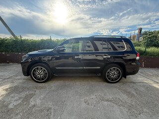 2014 Lexus LX 570 III Рестайлинг, чёрный, 3900000 рублей, вид 3