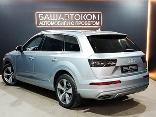 2017 Audi Q7 II (4M), серебристый, 4390000 рублей, вид 5