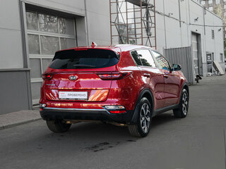 2019 Kia Sportage IV Рестайлинг, красный, 2230000 рублей, вид 4