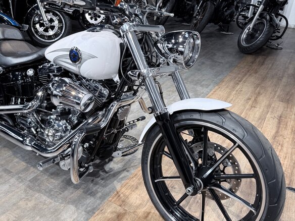2016 Harley-Davidson Breakout, белый, 1799000 рублей - вид 10