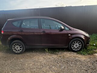 2008 SEAT Altea XL I, красный, 540000 рублей, вид 4