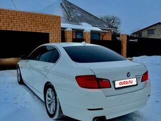 2012 BMW 5 серии 525d xDrive VI (F10/F11/F07), белый, 1900000 рублей, вид 1