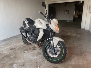 2013 Kawasaki Z 750, белый, 550000 рублей, вид 2