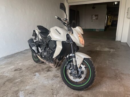 2013 Kawasaki Z 750, белый, 550000 рублей, вид 2