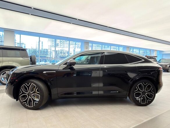 2025 Avatr 11 116.79 kWh I Рестайлинг, чёрный - вид 5