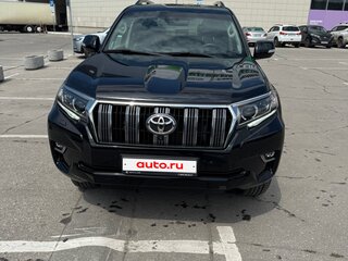 2017 Toyota Land Cruiser Prado 150 Series Рестайлинг 2, чёрный, 4980000 рублей, вид 2