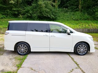 2018 Nissan Elgrand III (E52) Рестайлинг, белый, 2700000 рублей, вид 5