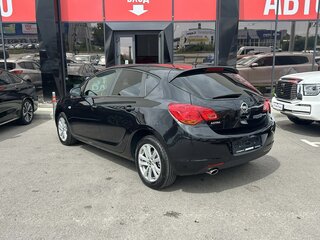 2012 Opel Astra J, чёрный, 820000 рублей, вид 4
