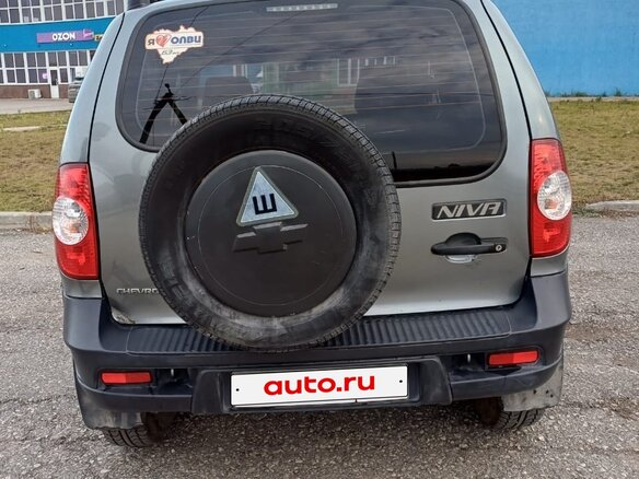 2015 Chevrolet Niva I Рестайлинг, серый, 540000 рублей - вид 3