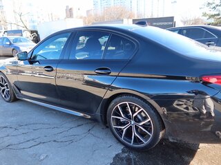 2022 BMW 5 серии 530i xDrive VII (G30/G31/G38) Рестайлинг, чёрный, 5650000 рублей, вид 5