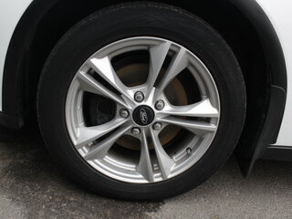 2011 Ford Focus III, белый, 685000 рублей, вид 5