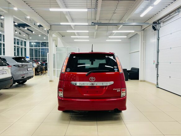 2012 Toyota ISis I Рестайлинг, красный, 1519000 рублей - вид 5