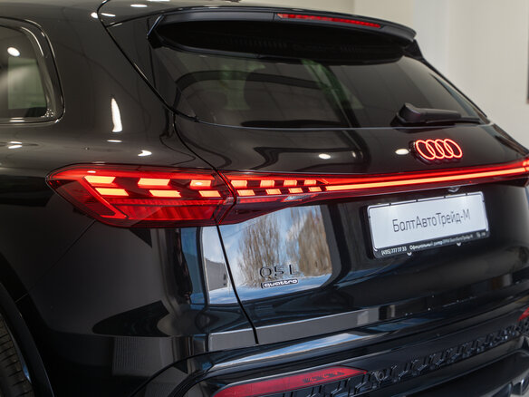 2025 Audi Q5 L III (GU), чёрный - вид 25
