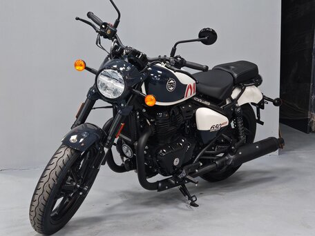2025 Royal Enfield Shotgun, белый, 732000 рублей, вид 3