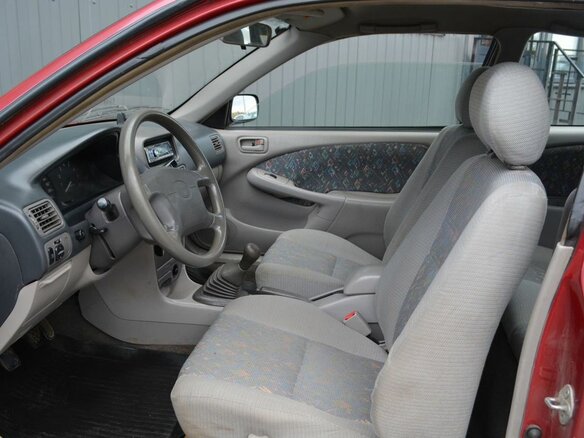 1998 Toyota Corolla VIII (E110), красный, 149888 рублей - вид 12
