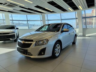 2015 Chevrolet Cruze I Рестайлинг, серебристый, 580000 рублей, вид 1