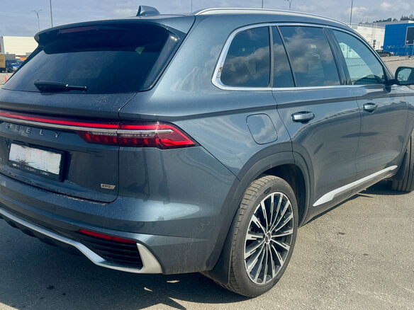 2025 Geely Monjaro (Xingyue L) I Рестайлинг (China Market), серый, 4684030 рублей - вид 5