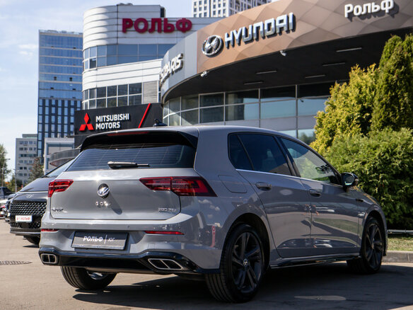 2021 Volkswagen Golf VIII, серый - вид 3