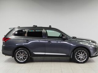2016 Mitsubishi Outlander III Рестайлинг 2, серый, 1600000 рублей, вид 4