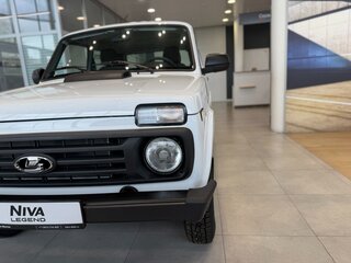 2026 Lada (ВАЗ) Niva Legend I Рестайлинг, белый, 1199000 рублей, вид 5