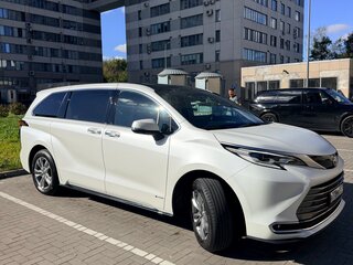2025 Toyota Sienna IV, белый, 7900000 рублей, вид 1