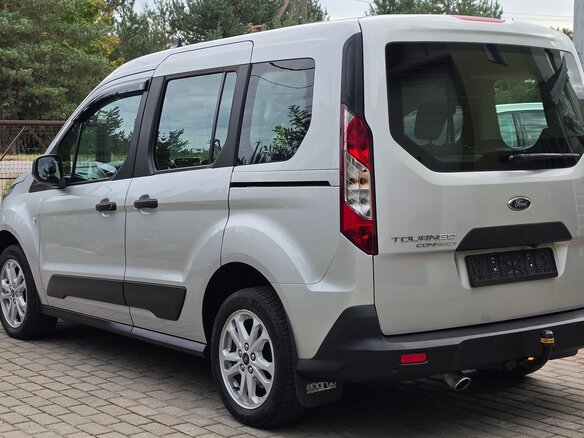 2022 Ford Tourneo Connect Grand II Рестайлинг, серебристый, 1950000 рублей - вид 4
