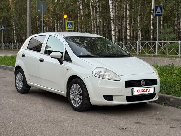 2010 Fiat Punto III Grande Punto, белый, 390000 рублей