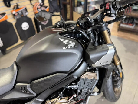 2024 Honda CB 650R, чёрный, 1220000 рублей, вид 3