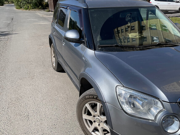 2011 Skoda Yeti I, серый, 680000 рублей - вид 2