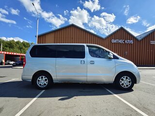 2009 Hyundai Grand Starex I, серебристый, 950000 рублей, вид 3