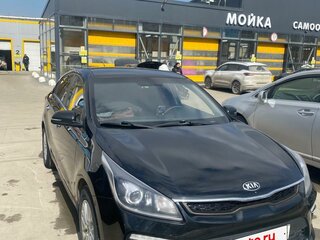 2018 Kia Rio IV, чёрный, 1100000 рублей, вид 1