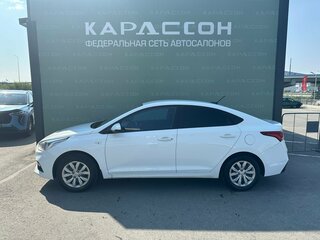 2019 Hyundai Solaris II, белый, 945000 рублей, вид 3